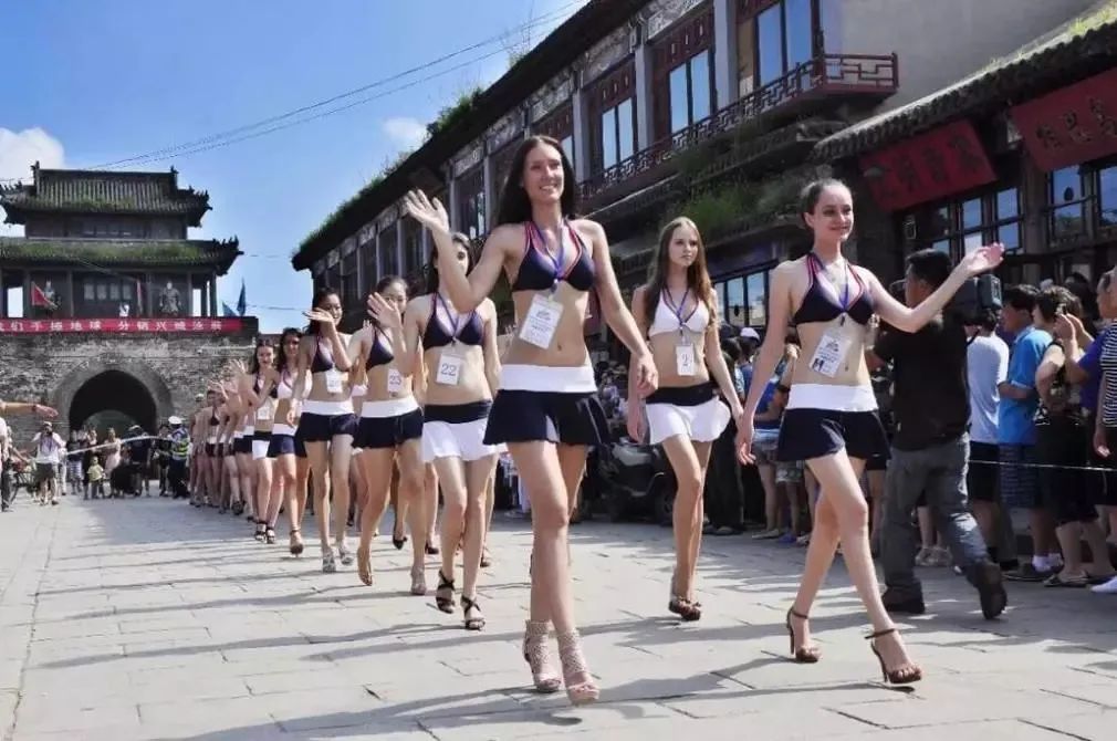 中国最懂女人的神秘县城：靠性感泳装，暴赚150亿