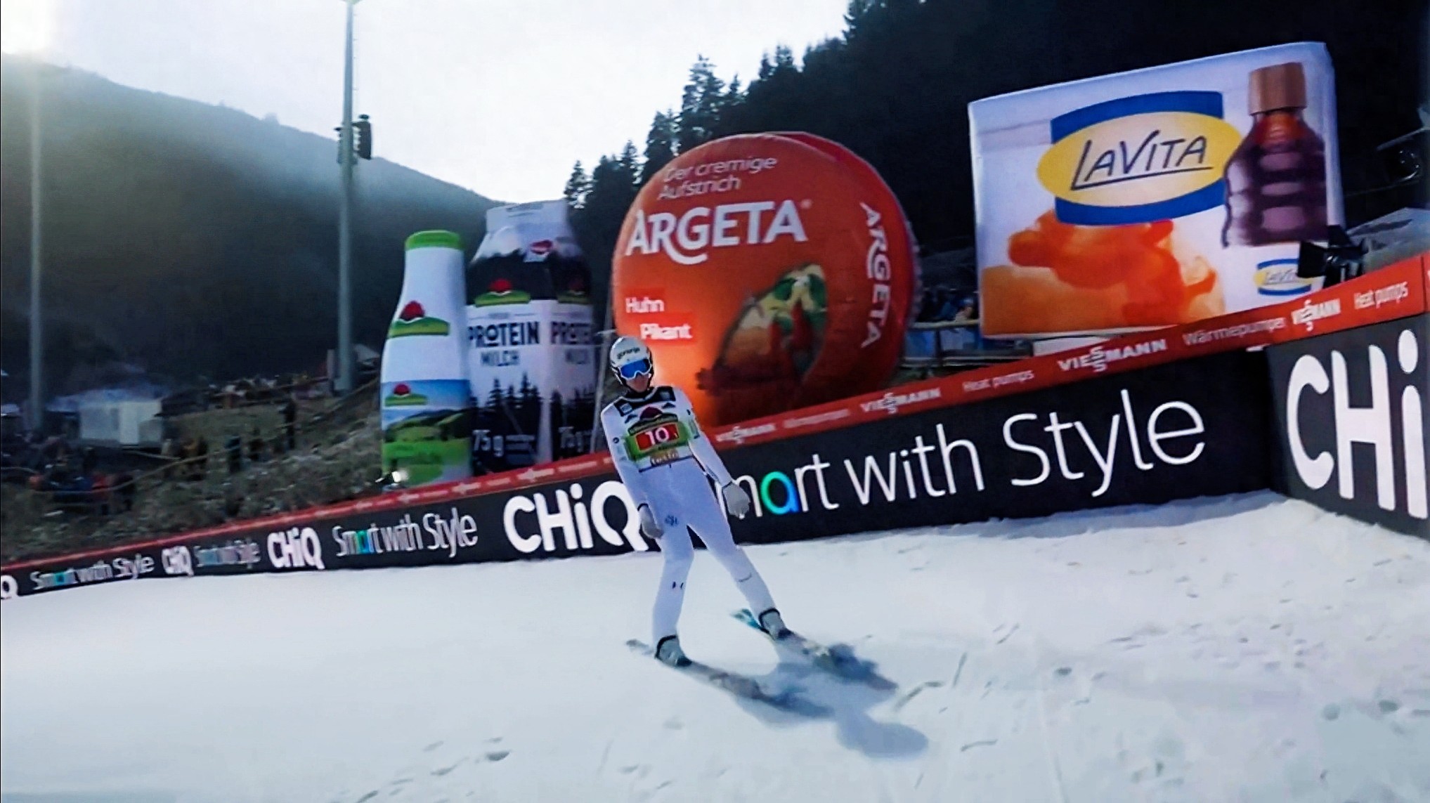 “冰雪”赛道狂飙 长虹国际化跃升加速 “冰雪”赛道狂飙 长虹国际化跃升加速