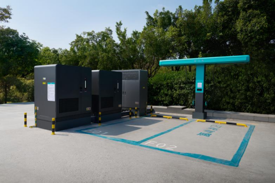 王传福发布闪充技术，比亚迪选择筑高护城河