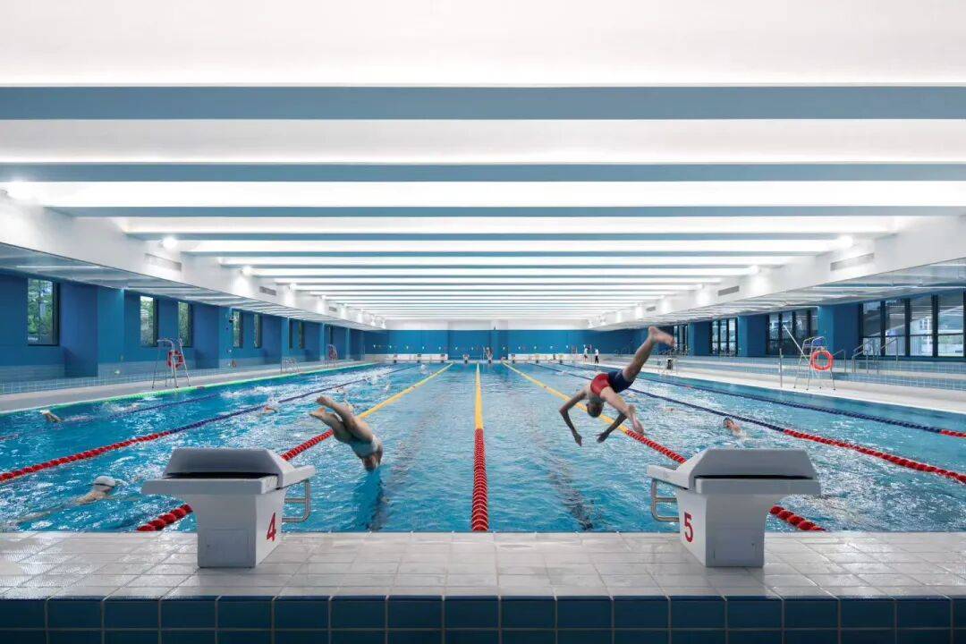 横琴子期中学游泳馆.JPG