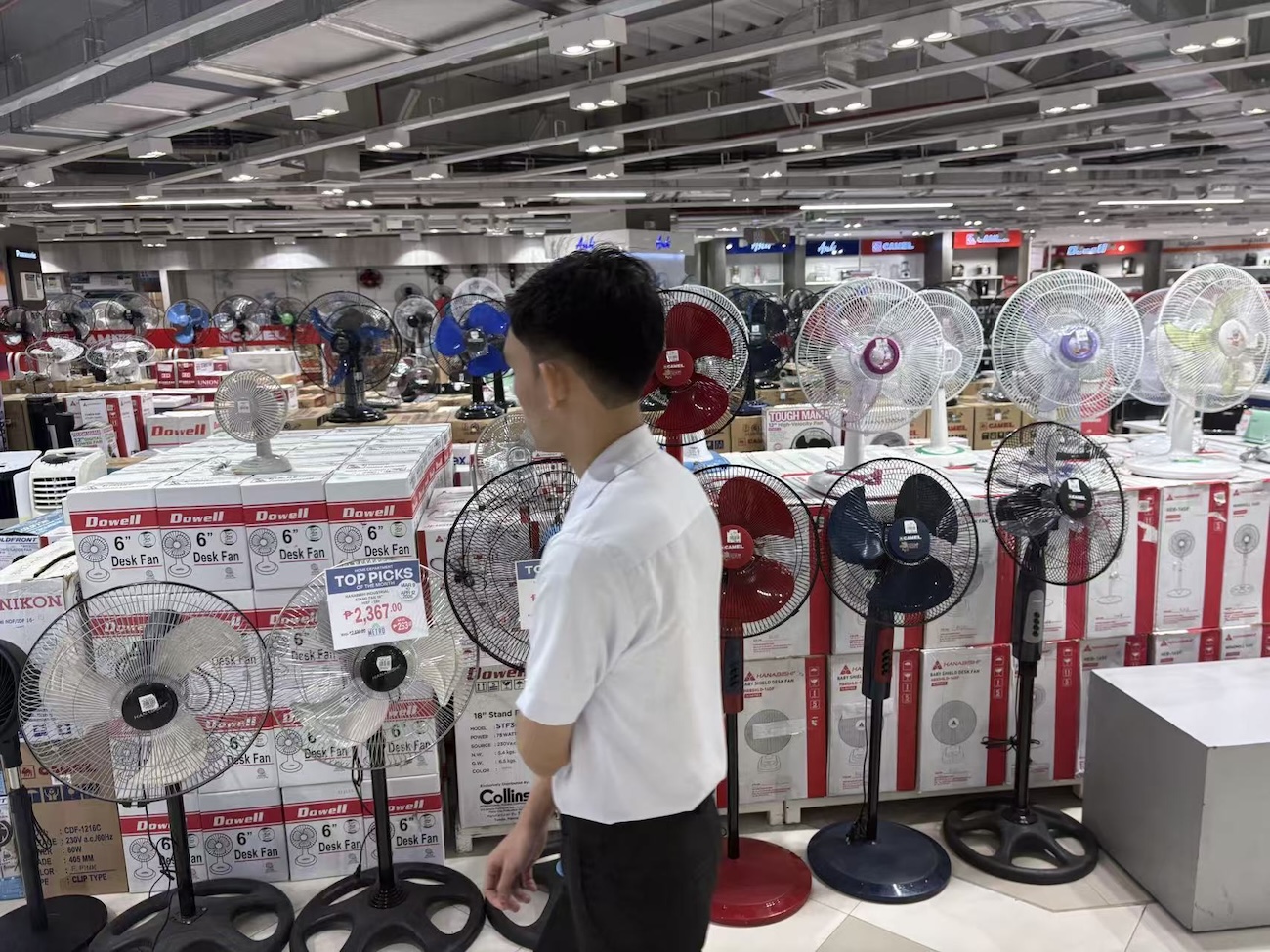 自拍家电卖场3_3.jpg