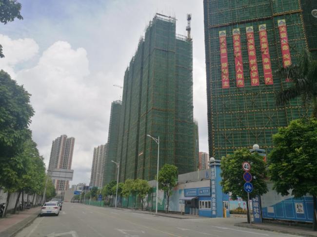 （地块与在建的棕榈彩虹二期仅一路之隔）