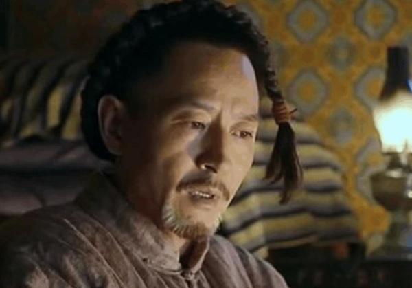 清朝时期男人的辫子那么长，一般多久清理一次，真的令人作呕？