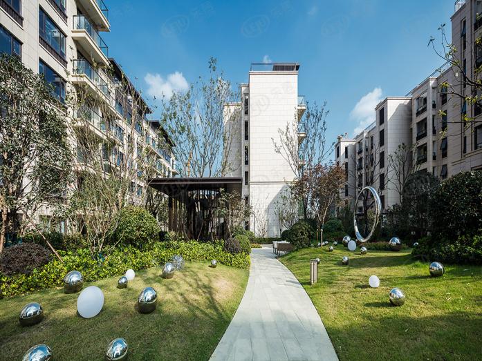   （荷岸晓风花园社区实景）