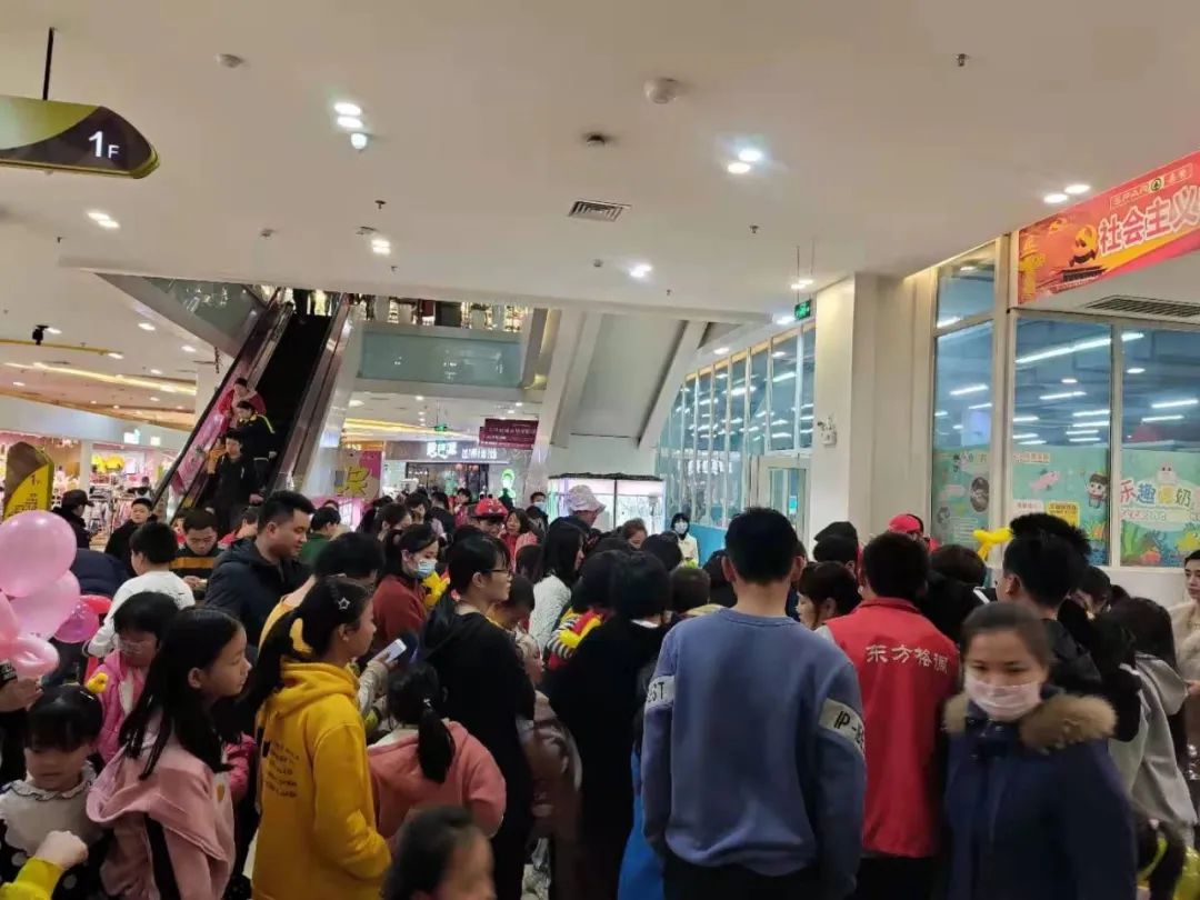 奥园广场春节期间牛气冲天客流销售双迎开门红