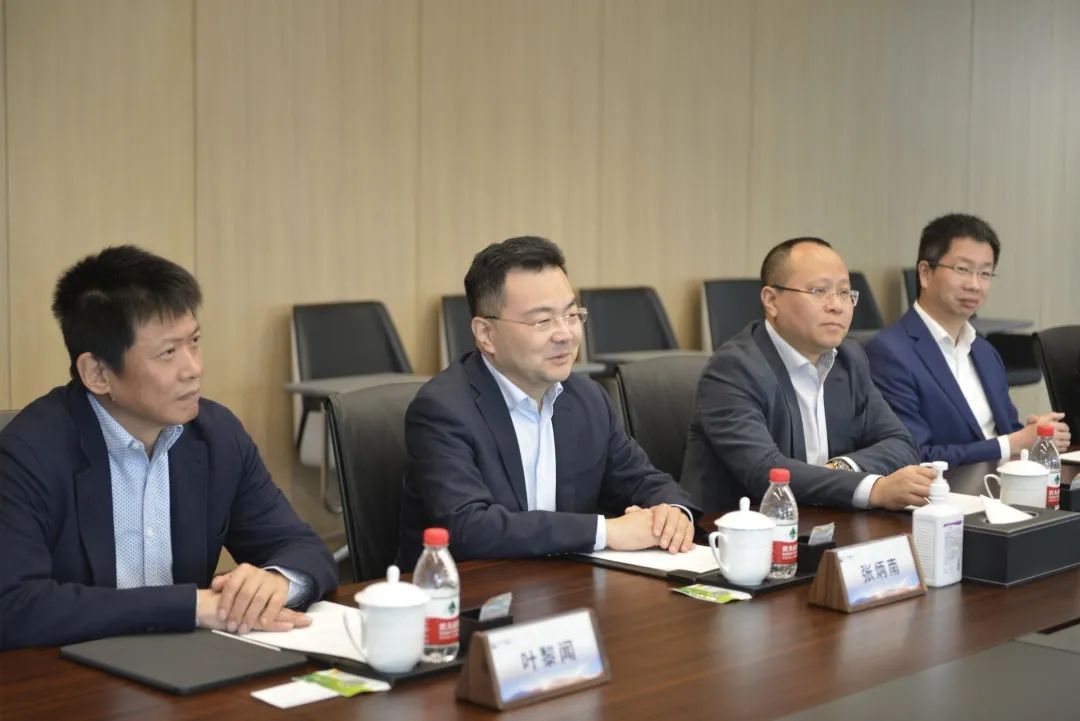 要闻张炳南会见中融信托董事长刘洋一行