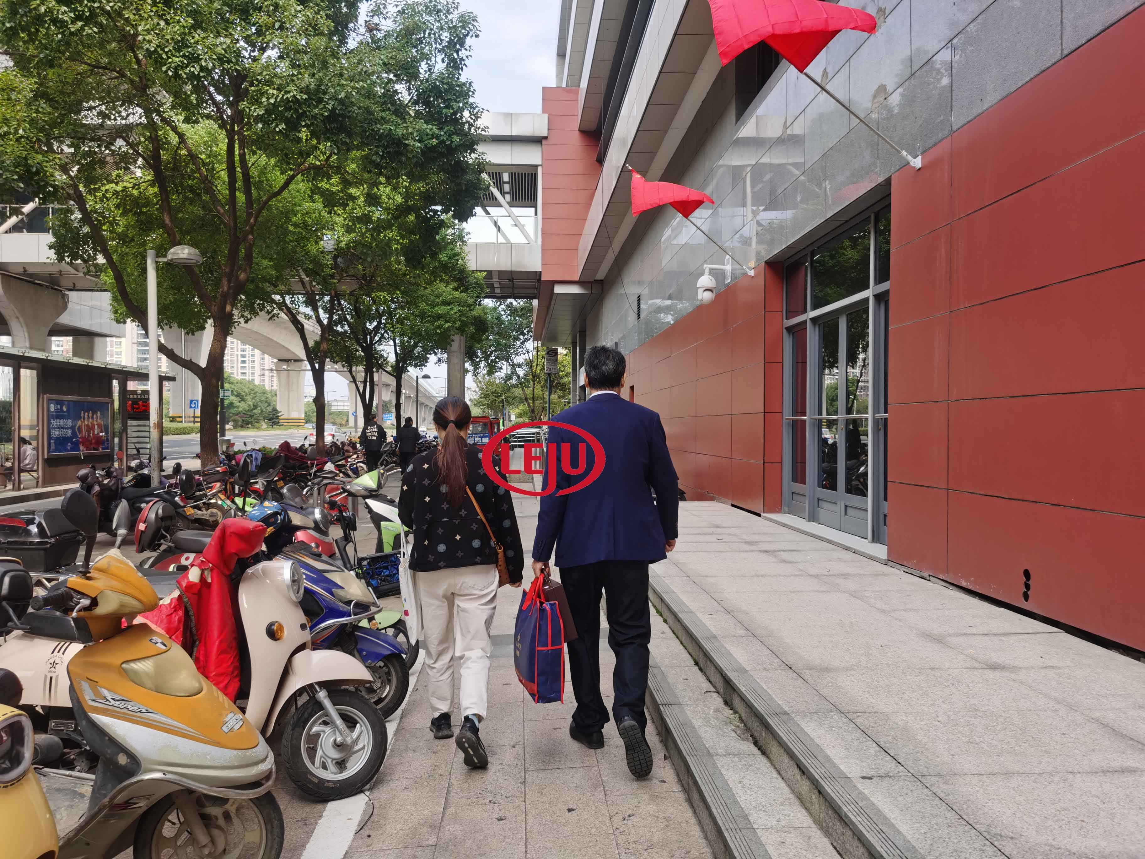 直击苏州这家楼盘交房现场!业主、验房师这么说..... | 新家_中金在线财经号