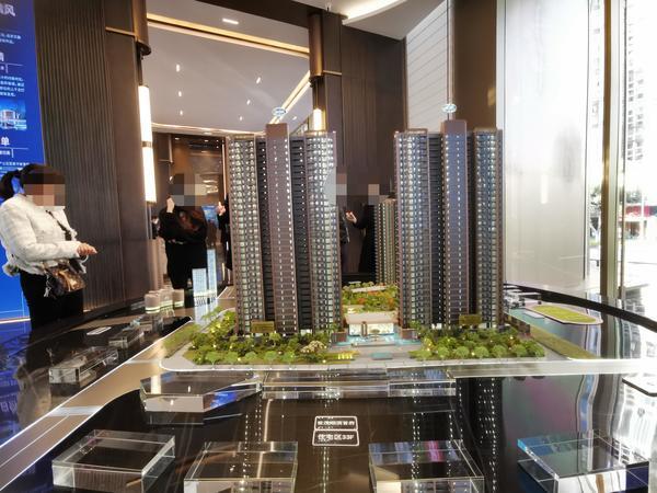 实探 | 湖畔润璟均价7万/㎡ 建面约117-170㎡产品在售_中金在线财经号