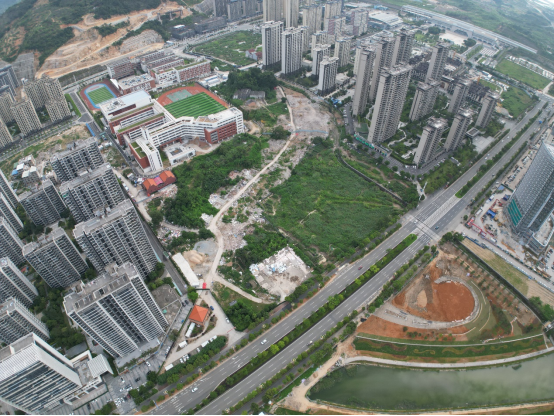 触顶+竞配建2000㎡+摇号!宁德东湖北岸核心地块301亿成交!