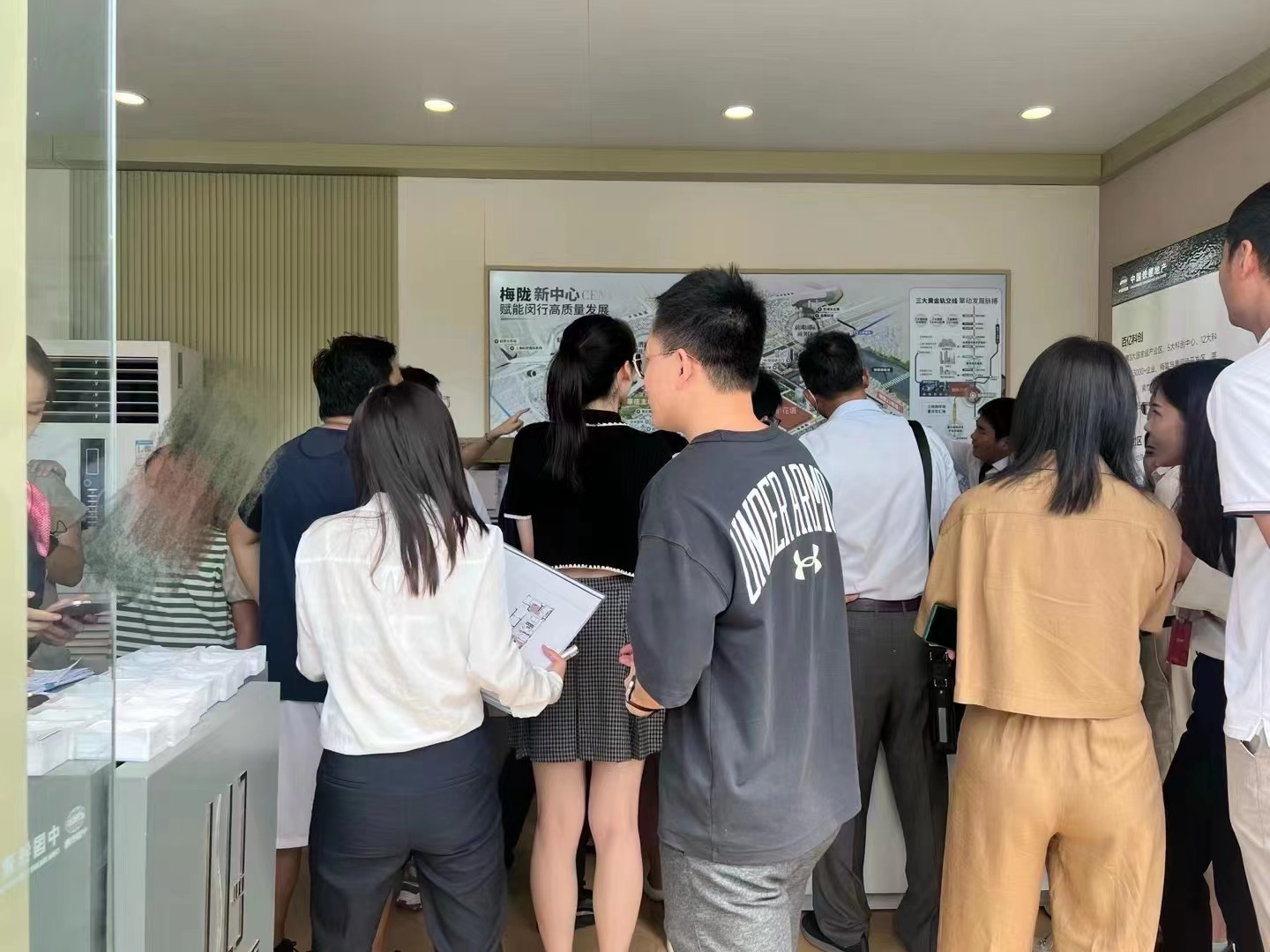 新政落地首周 “火爆”“激增”“抢购”频繁刷屏 上海楼市开启狂飙模式？_中金在线财经号