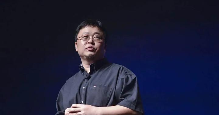 罗永浩懂个屁手机，他只是懂流量！