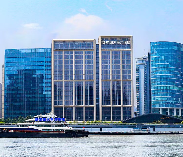 积极把握资本市场机遇，中国太保实现较好投资收益，为集团利润提供有力支撑