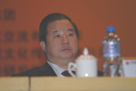 新华联控股10亿债务违约,傅军的千亿帝国摇摇欲坠