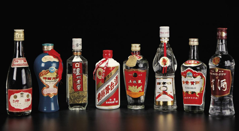 白酒及消费股悄然崛起贵州茅台股价重回2000元