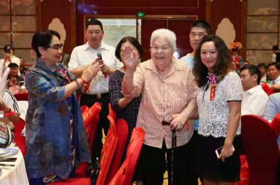 不忘初心 公益前行"再唱东方红"红色公益行总结会在北京举行