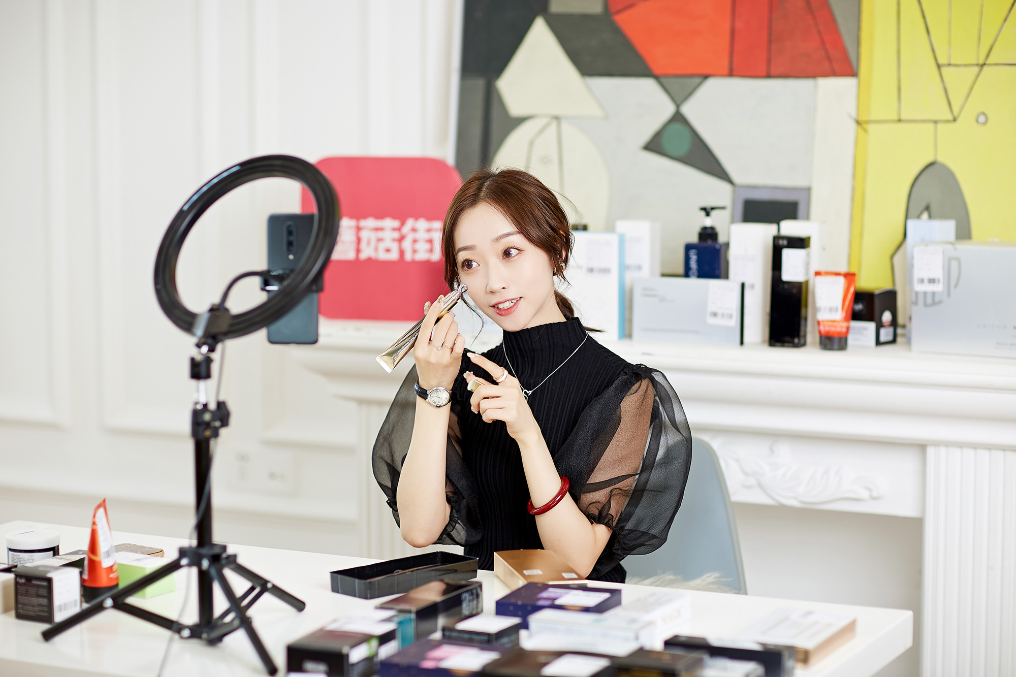 直播经济崛起蘑菇街直播gmv同比增长翻倍