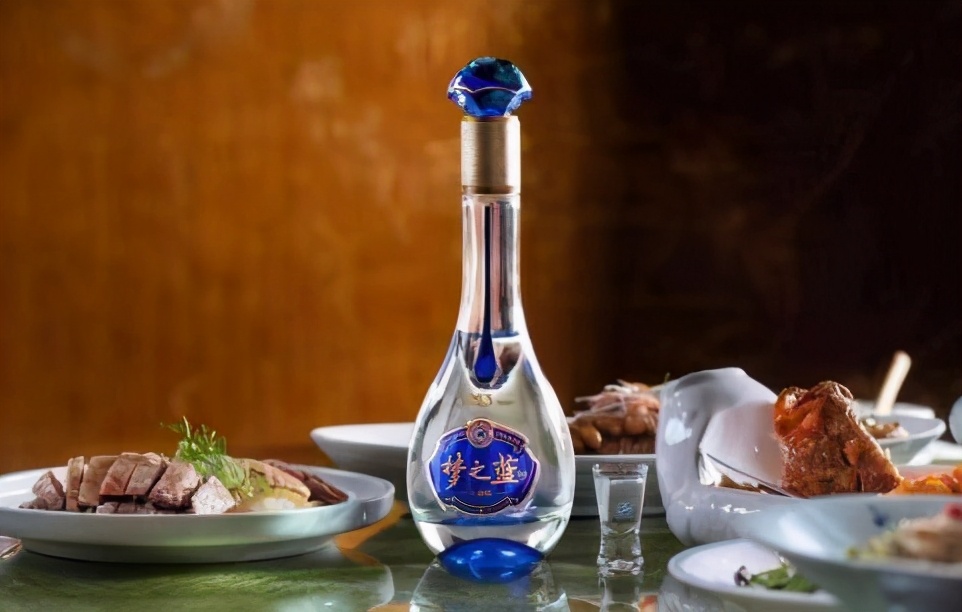 洋河把牢梦之蓝水晶版品质持续积淀品牌价值