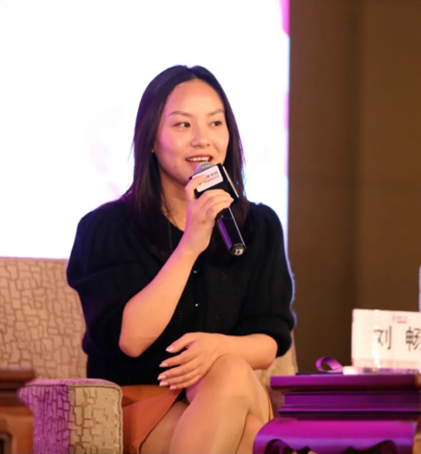 例如碧桂园的杨国强之女杨惠妍,新希望的刘永好之女刘畅,把公司做得