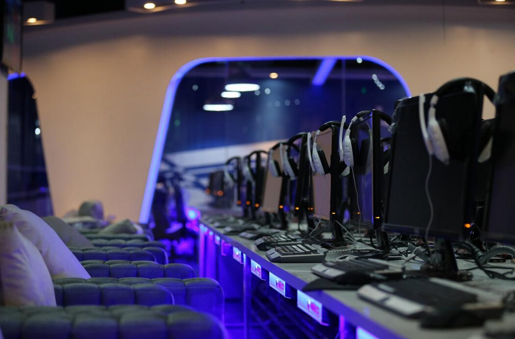 三个资深电竞人的故事