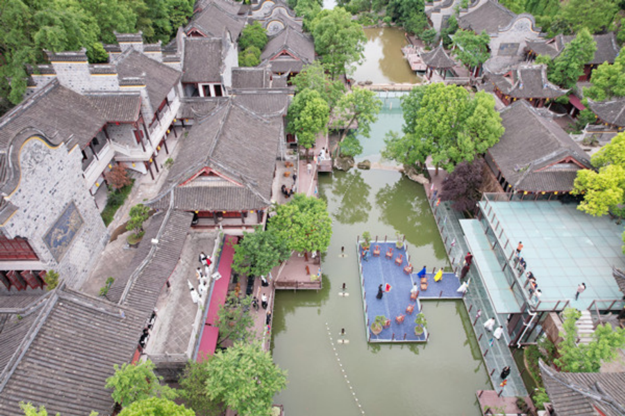 璧山首个沉浸式文旅目的地九门武侠小镇开业啦