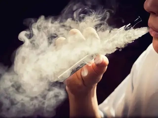 盐氧护:世界无烟日 丨 细思极恐!