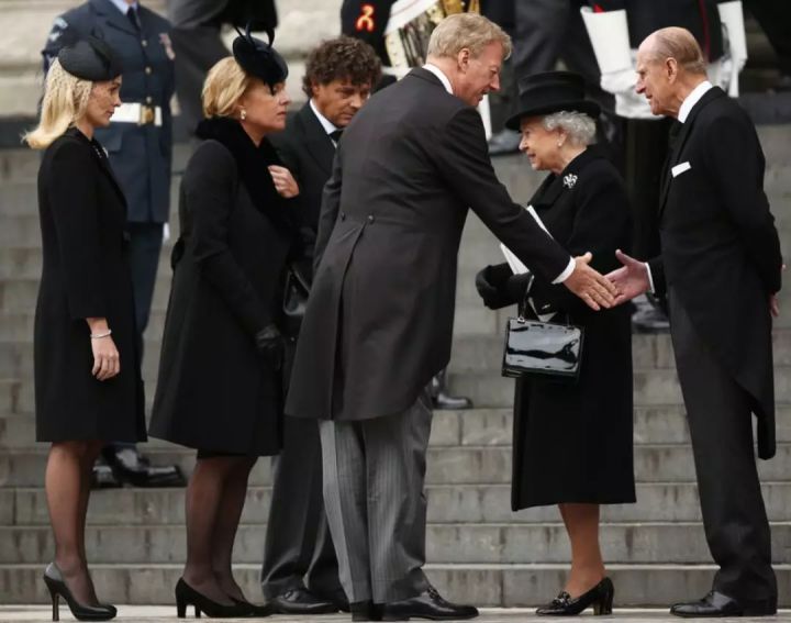 英国女王逝世|最值得回顾的49个瞬间_中金在线财经号