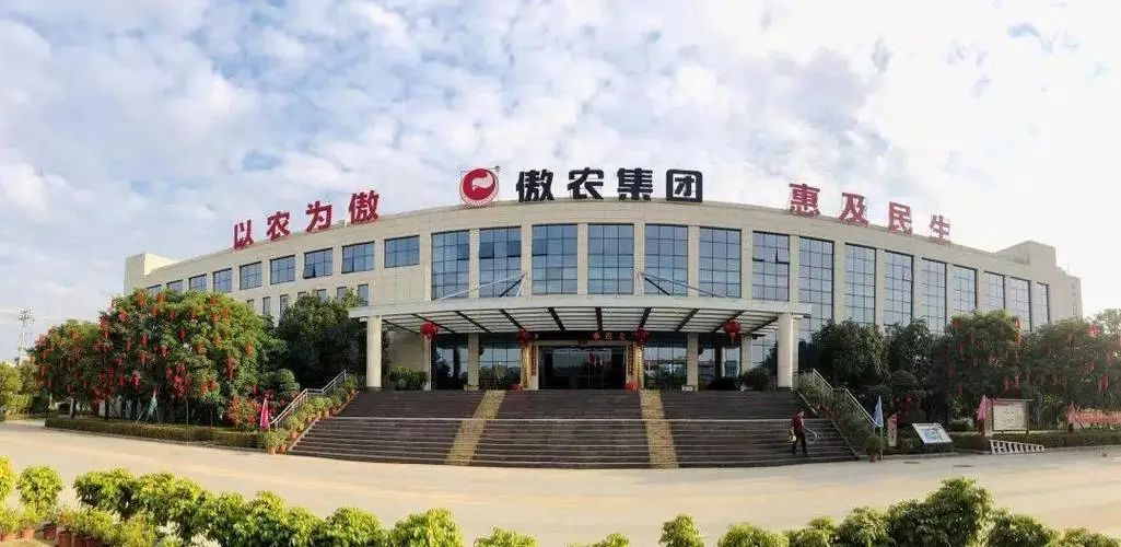 这种新鲜提法,让傲农生物的乳崽猪饲料在强手如林的饲料市场中迅速冲