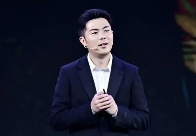 名人汇客厅|霸王茶姬:张俊杰从孤儿到百亿茶饮的逆袭和爱情_中金在线财经号
