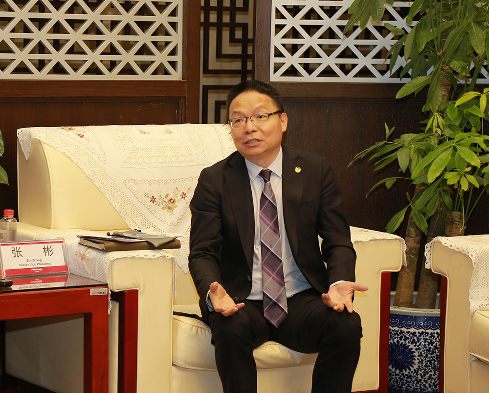 张彬:光伏薄膜赋能建筑材料 汉能"变身"高科技建材企业