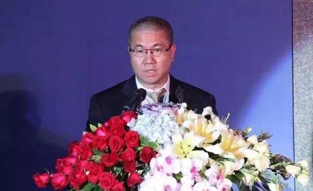 海伦堡集团董事长 黄炽恒