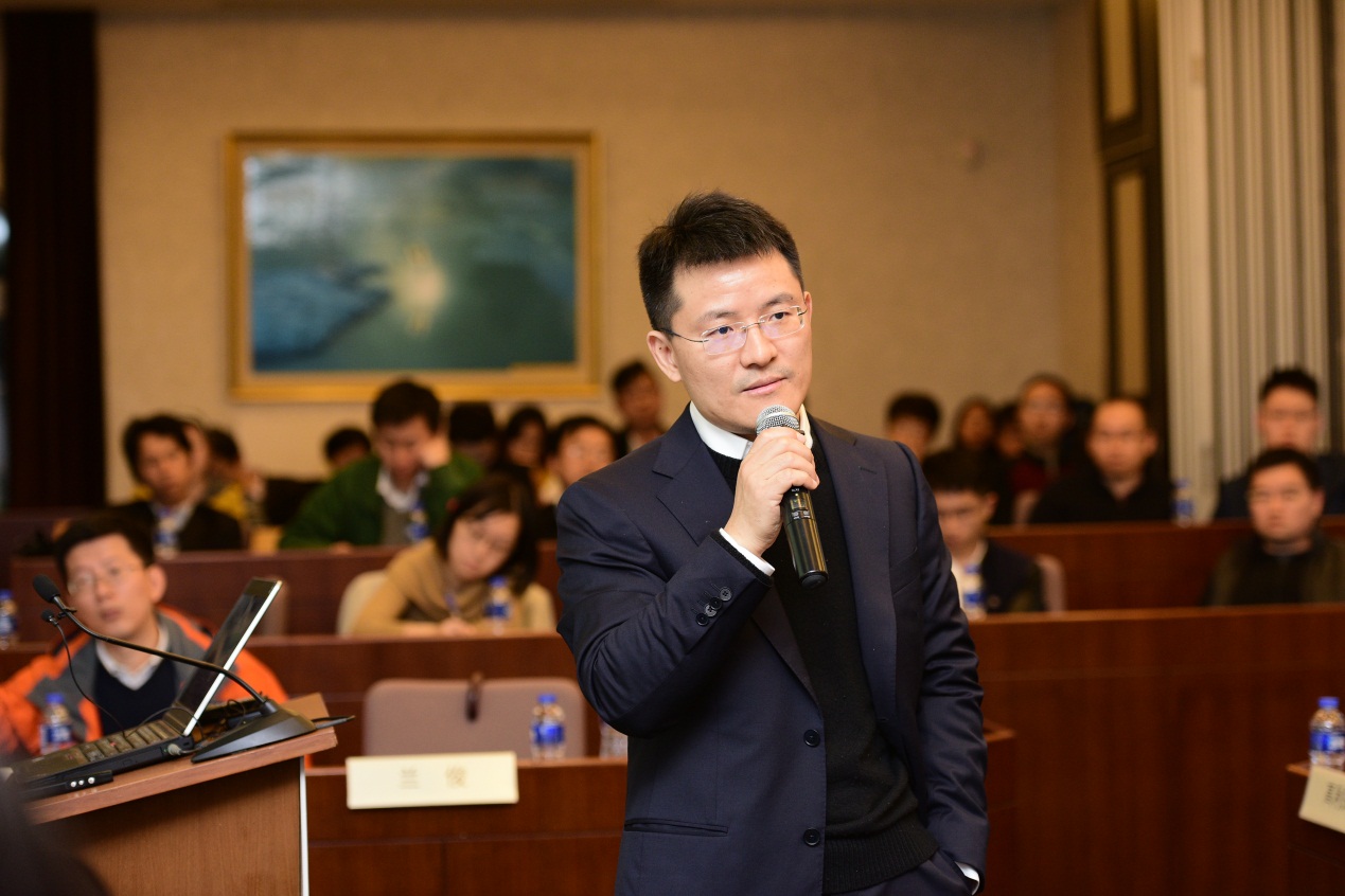 北京大学国家发展研究院金融学教授,博士生导师徐远