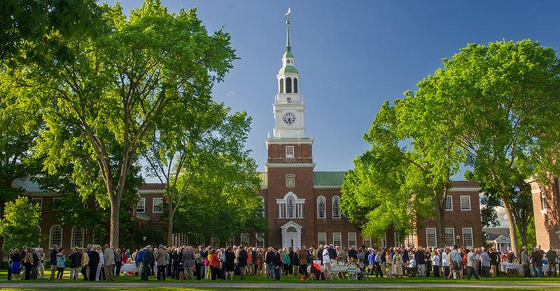 在美国,好一点的中学不乏来自常春藤名校毕业的学生,一所好的私立中学