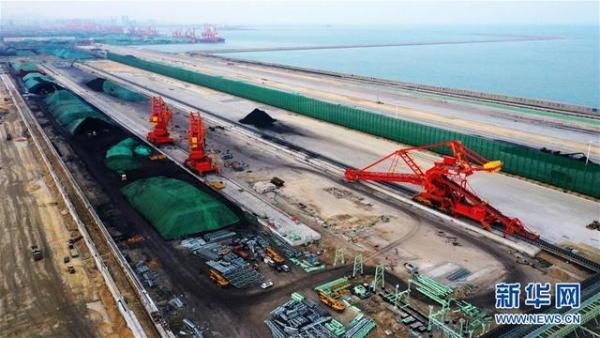 10月25日无人机拍摄的日照港石臼港区南作业区东煤南移工程一期投产