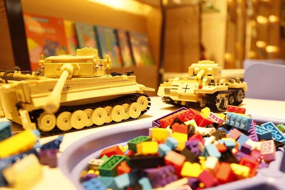 积木帝国变形记