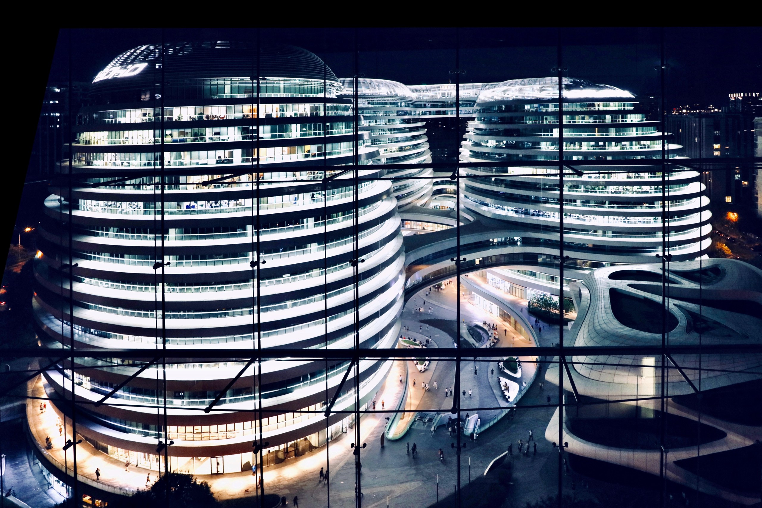 潘石屹真要跑了?先卖资产再卖soho中国股权