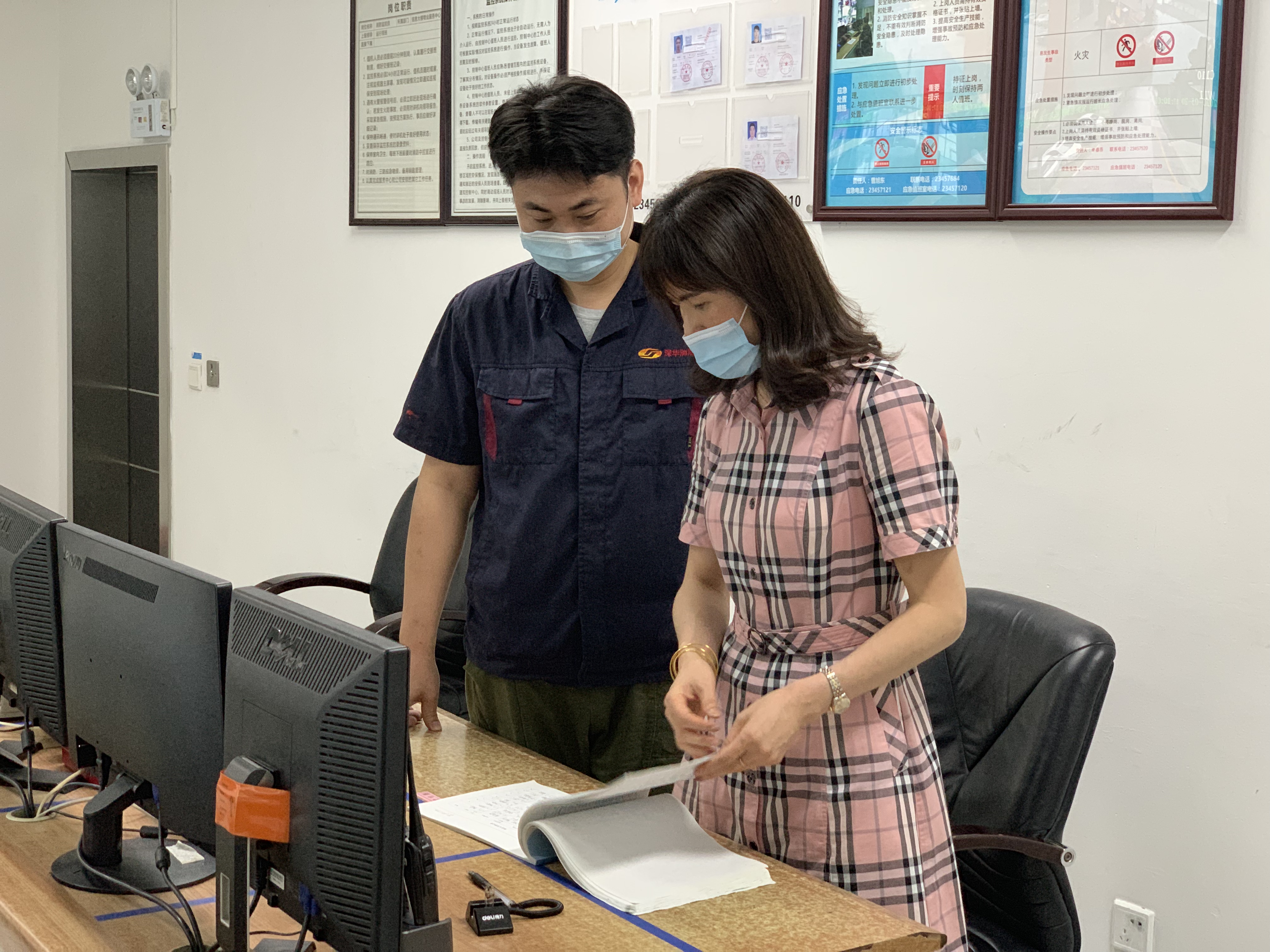 机场物业李春芬疫线巾帼致敬物业英雄