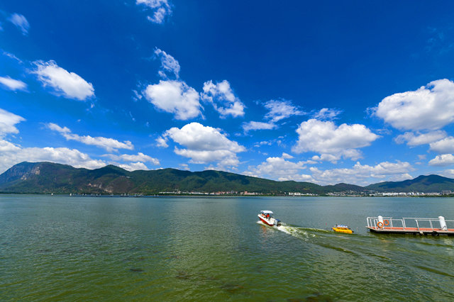 昆明滇池实景图
