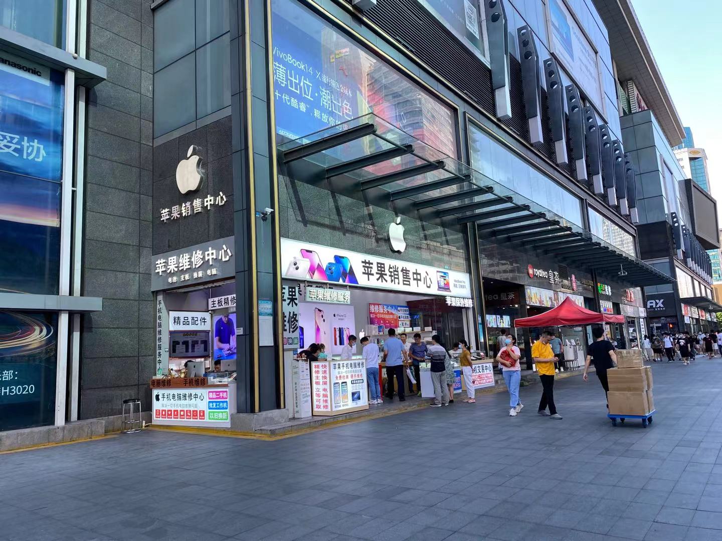 华强北iphone13 mini一路跌破发售价,经销商抓紧最后半月赚差价