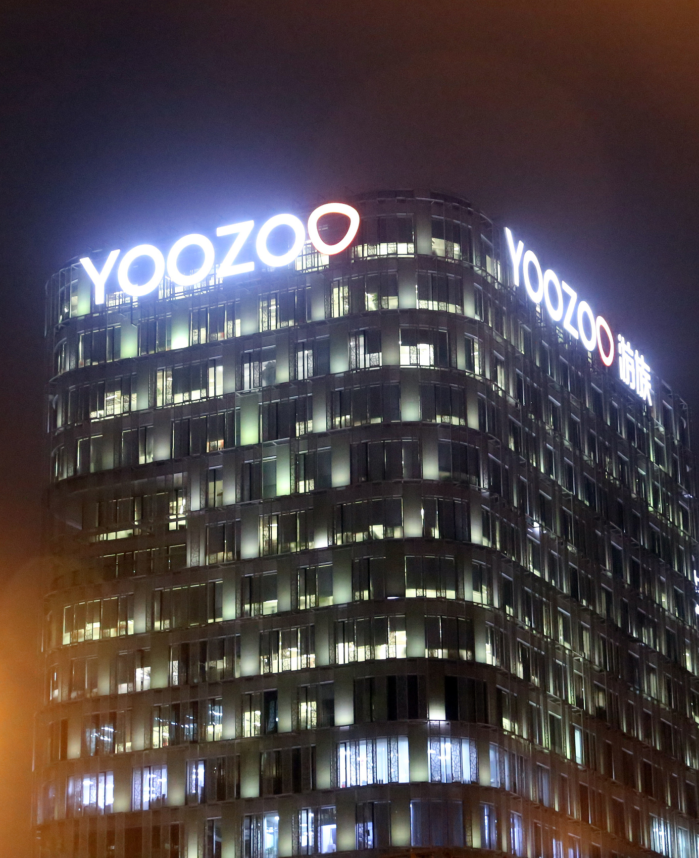 新浪不爱《三体》,游族卖身落地?后林奇时代:净利润腰斩,内部大换血