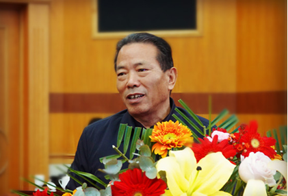 曲俊义会长做主题演讲