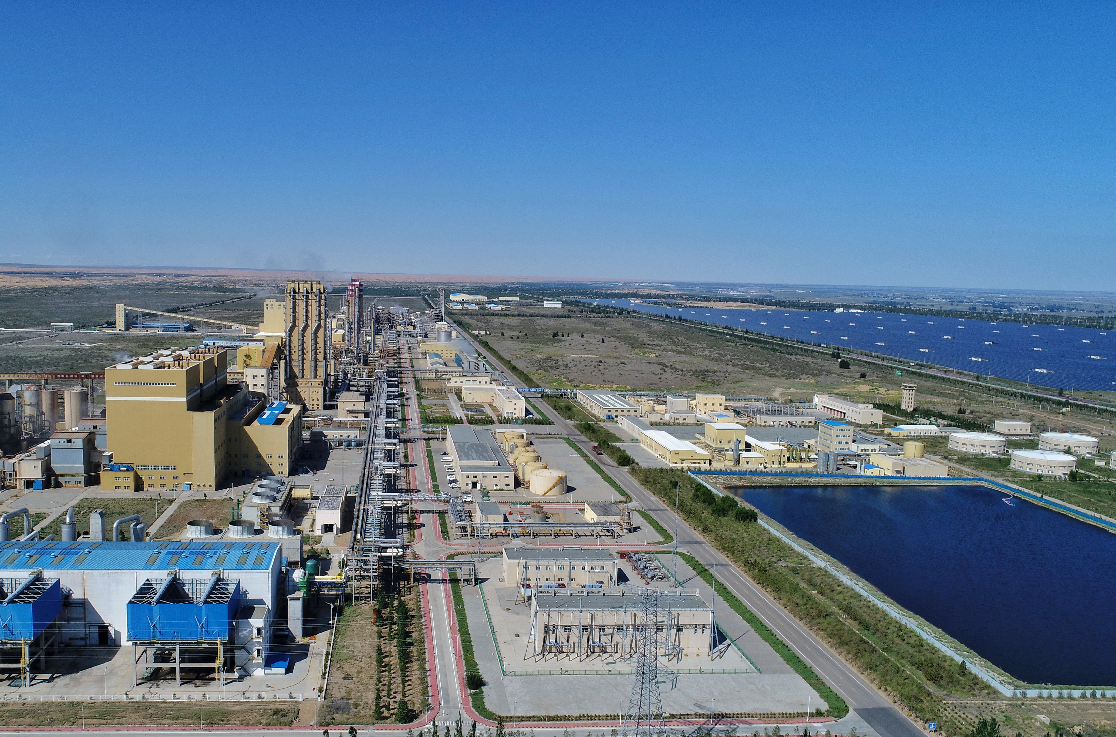 亿利洁能化工板块景气夯实业绩增长光氢治沙产业链布局打造赛道龙头