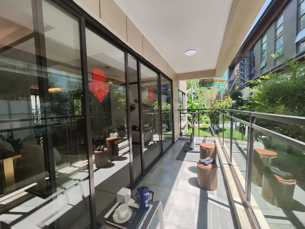 阳台实景图"n 1"房设计 高实用率 性价比三房中其中一房为半赠送面积