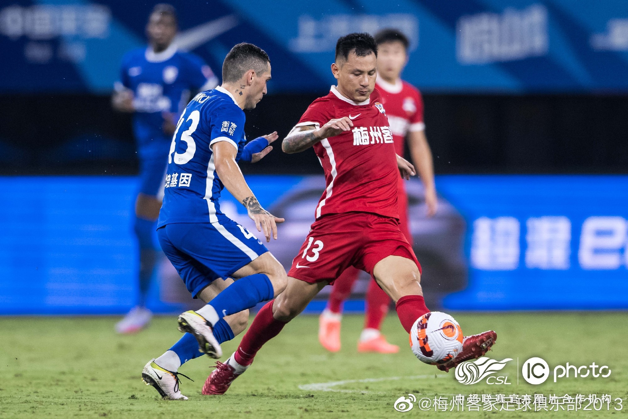 先后为国家输送了300多名优秀足球人才,培养了,杨,迟明华,谢羽心,吴