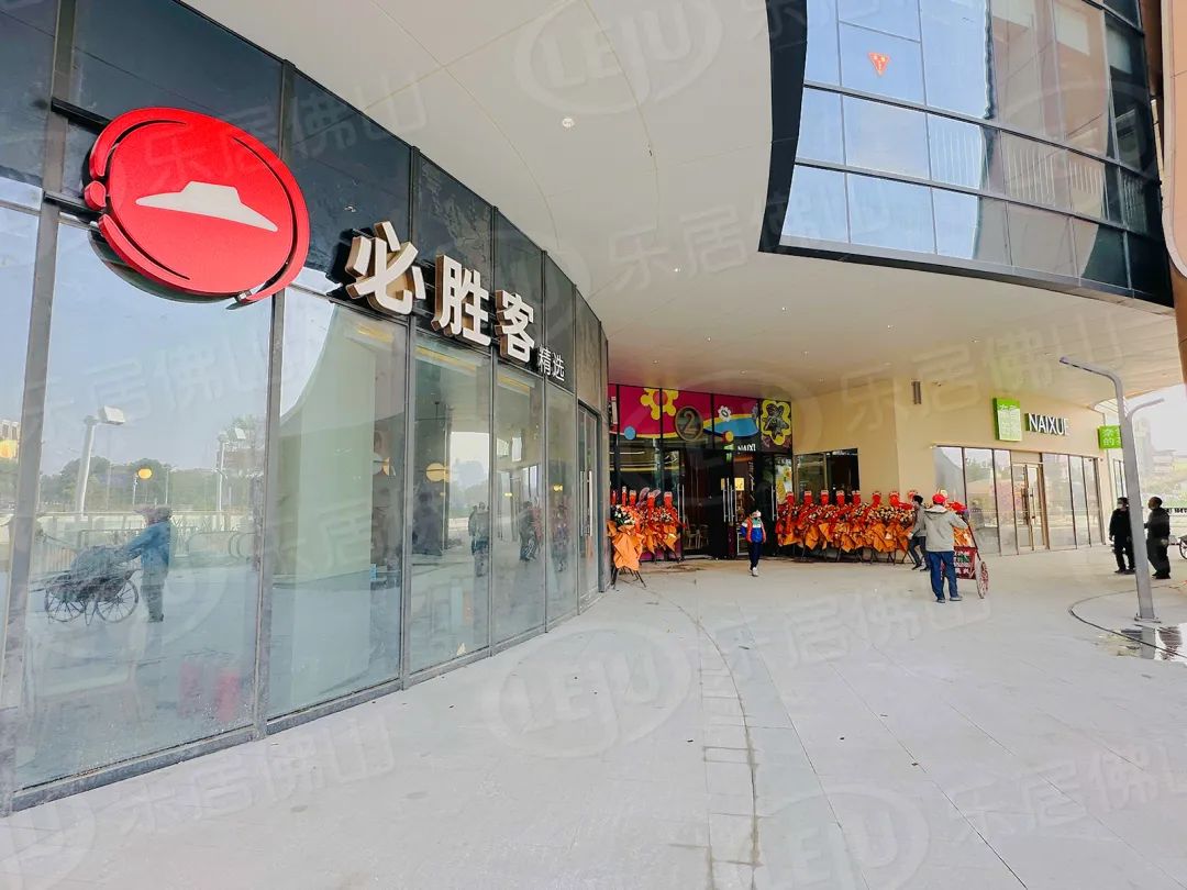 开业率超6成里水嘉洲广场开门迎客阳康们都出来了