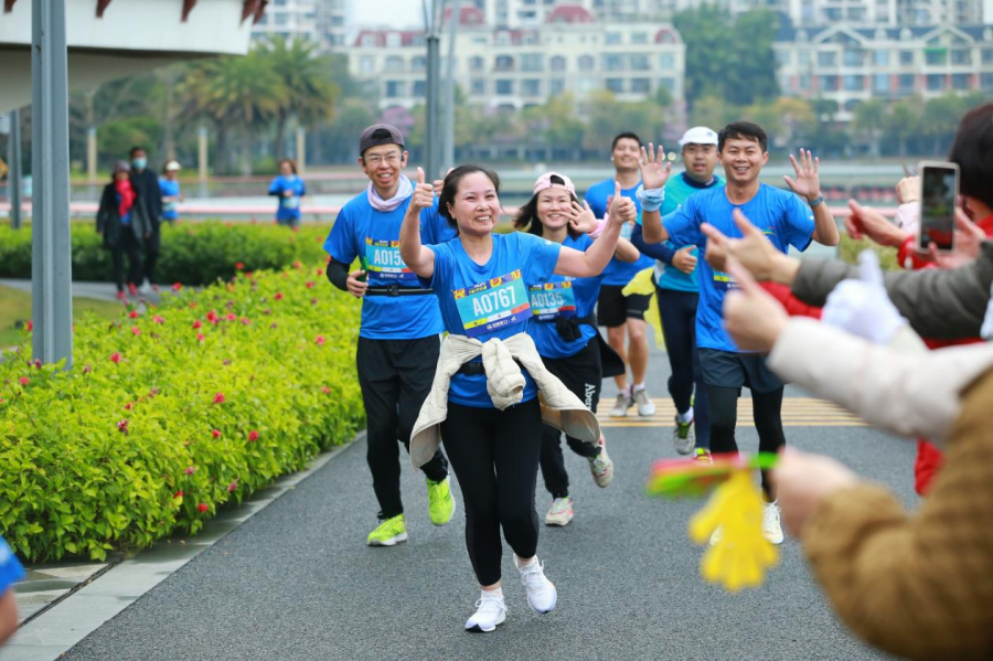 前海蛇口自贸131欢乐跑燃情开跑