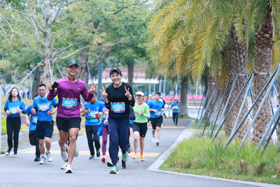 前海蛇口自贸131欢乐跑燃情开跑