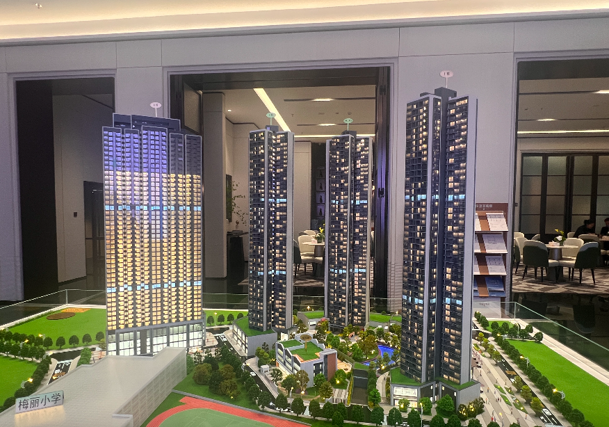 京基宸悦府位于福田梅华路北侧,东临中康路,西邻梅村路,所属上梅林