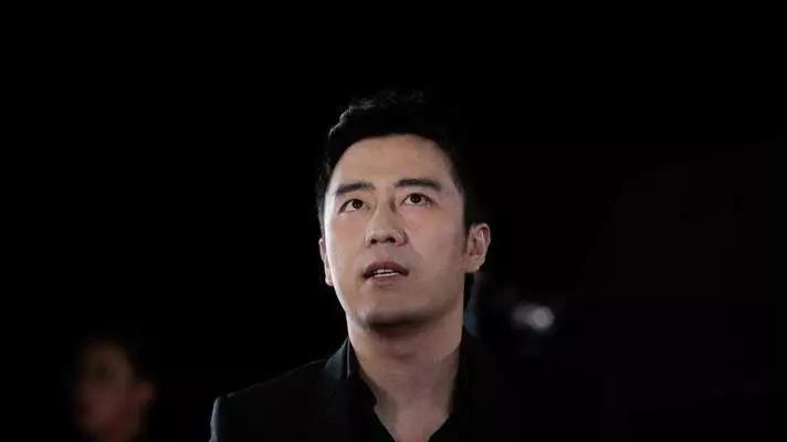 输光300亿后,斯坦福天才学霸的第10个人设,这次又崩了!