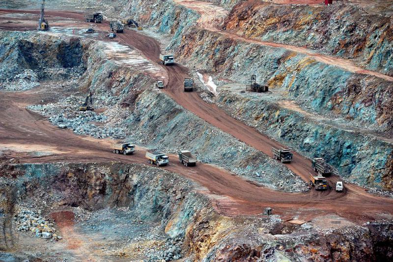 千亿紫金矿业63岁董事长娶38岁妻子